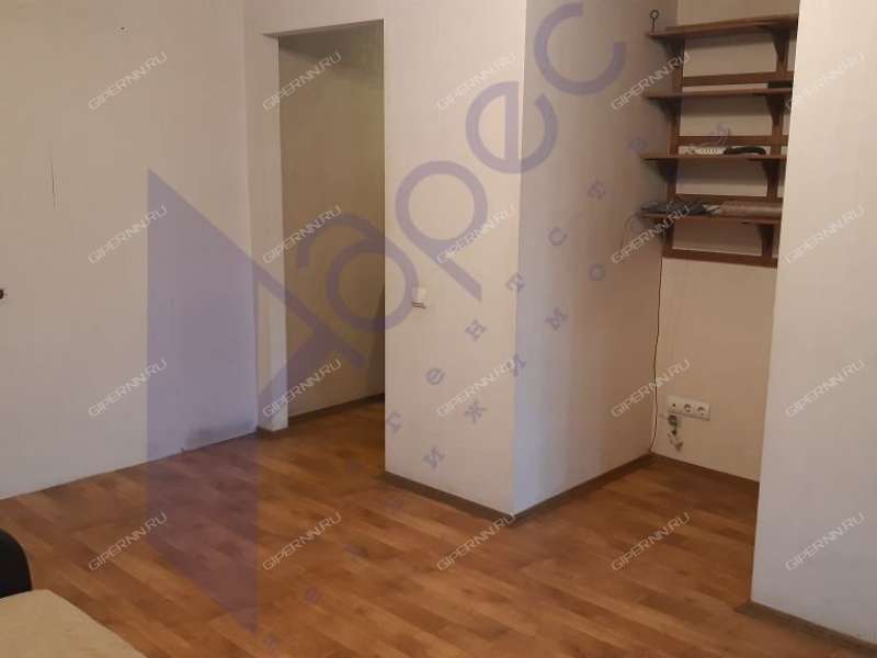 трёхкомнатная квартира на Ошарской улице дом 53