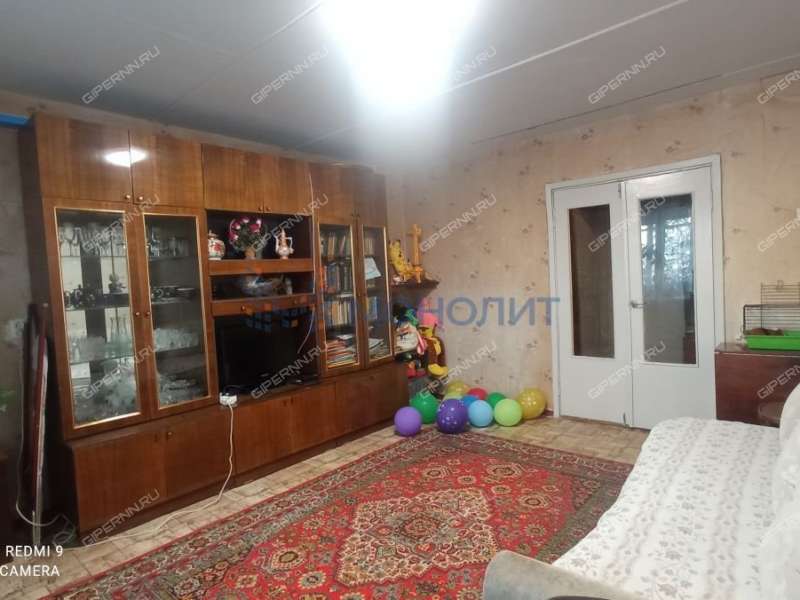 четырёхкомнатная квартира на улице Адмирала Макарова дом 8 к1