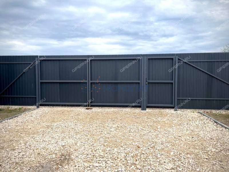 дом на улице Счастливая село Елховка