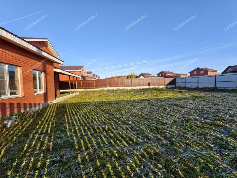 дом на улице Садовая деревня Малая Ельня