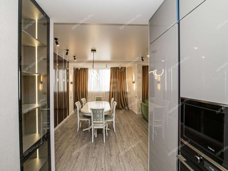 трёхкомнатная квартира на улице Маршала Баграмяна дом 3