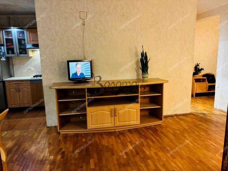 трёхкомнатная квартира на улице Героя Шнитникова дом 2