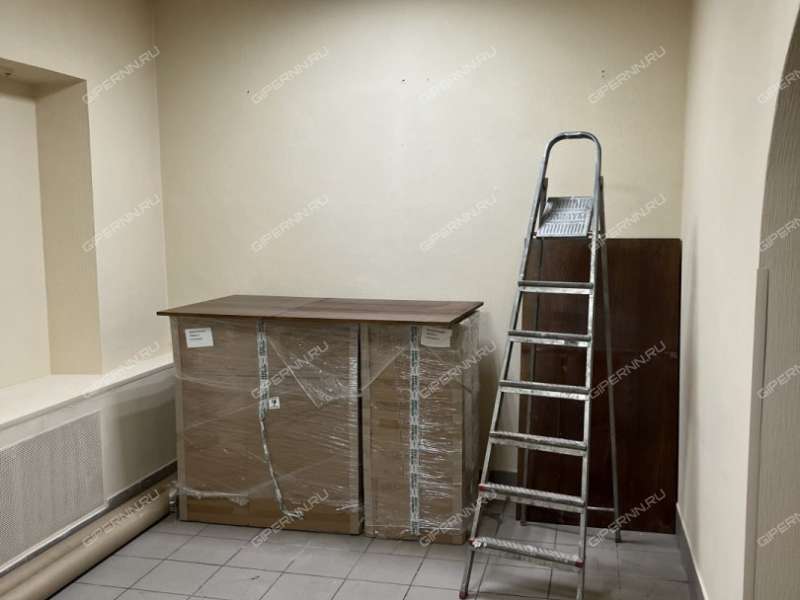 помещение под офис на площади Максима Горького