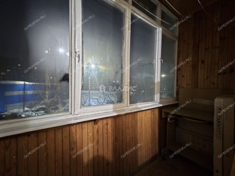 3-komnatnaya-ul-verhnepecherskaya-d-9 фото