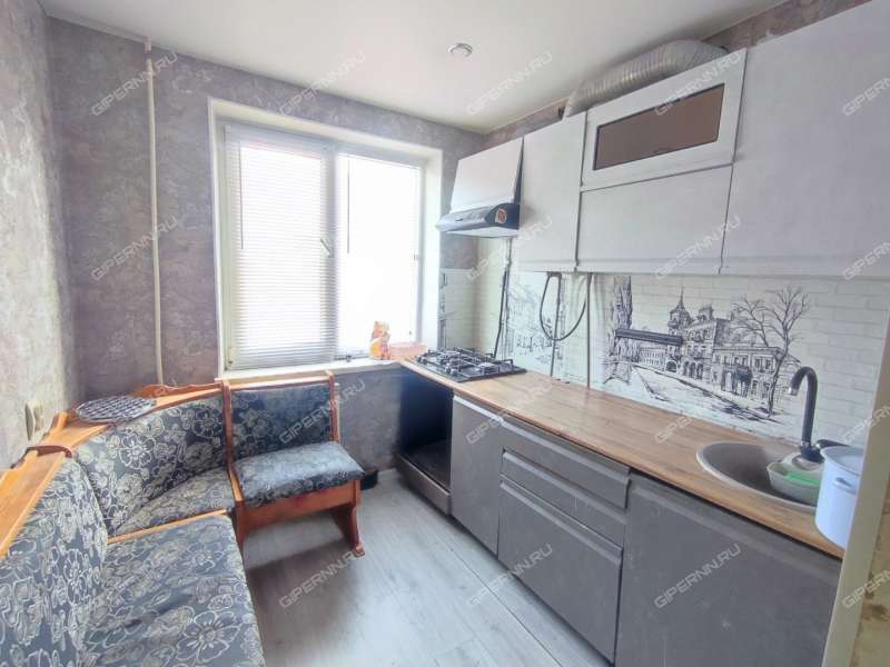 трёхкомнатная квартира на улице Крупнова дом 29 село Шелокша