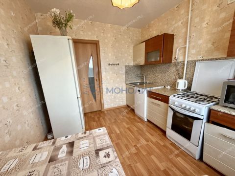 3-komnatnaya-ul-verhnepecherskaya-d-1 фото
