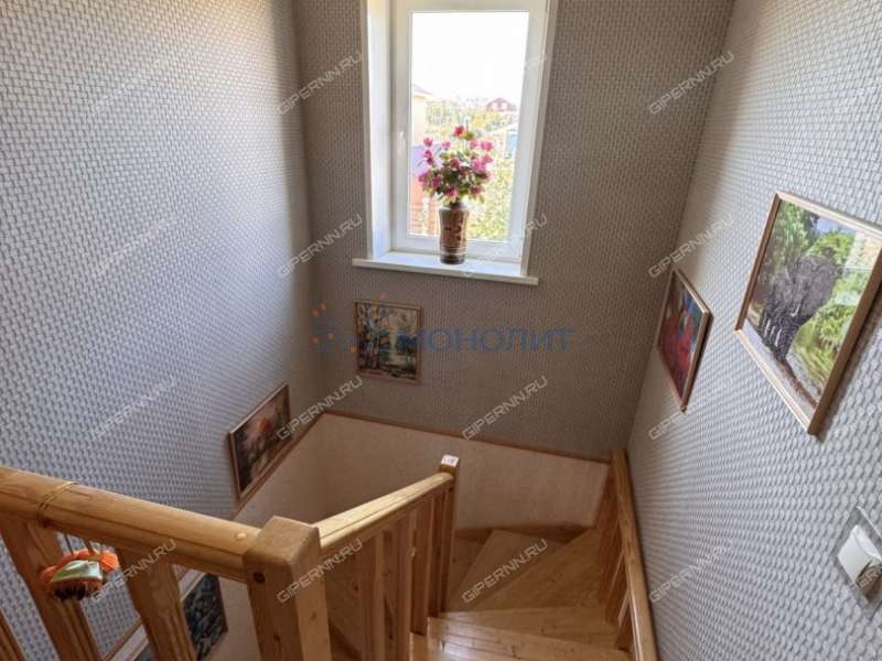 дом на Озёрной улице деревня Крутая