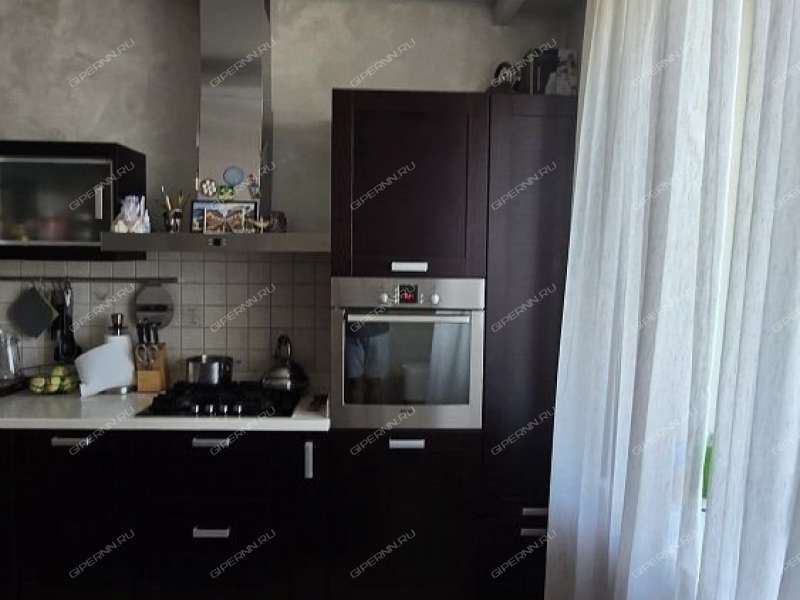 трёхкомнатная квартира на Берёзовской улице дом 103