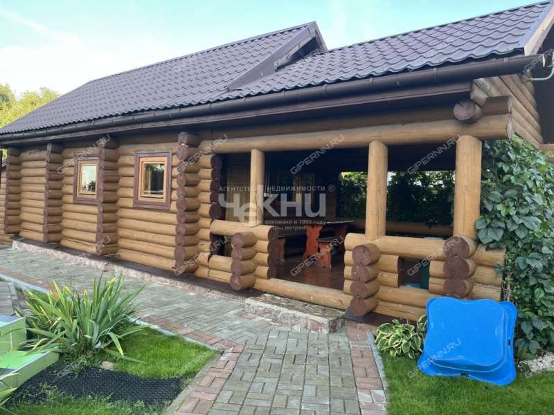 коттедж на улице Родионова
