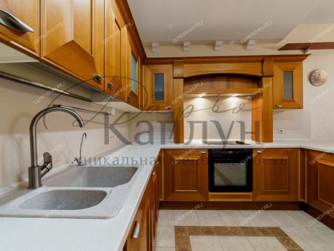 4-komnatnaya-ul-minina-d-9-4 фото