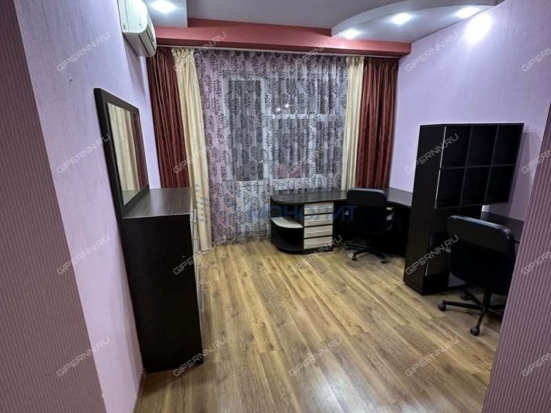 трёхкомнатная квартира на улице Коминтерна дом 127