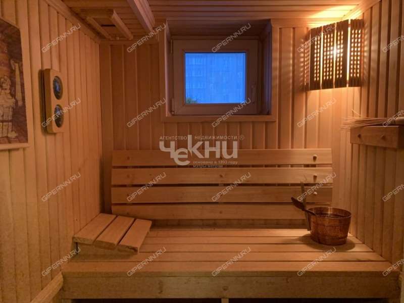 трёхкомнатная квартира на Лукерьинской улице дом 5 город Кстово