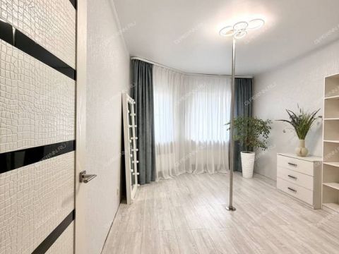 3-komnatnaya-ul-bogdanovicha-d-2-1 фото