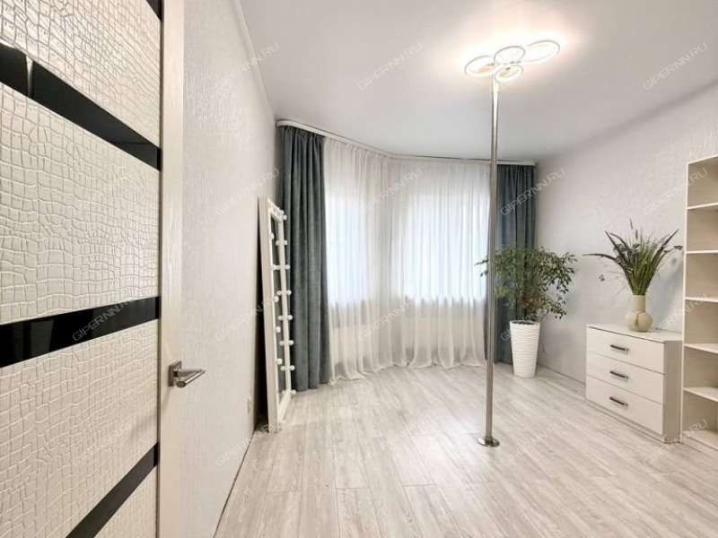 трёхкомнатная квартира на улице Богдановича дом 2