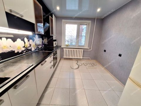 3-komnatnaya-ul-arkadiya-gaydara-d-26 фото