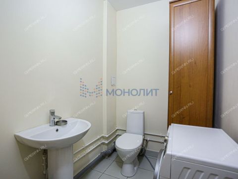 3-komnatnaya-ul-romantikov-d-8 фото