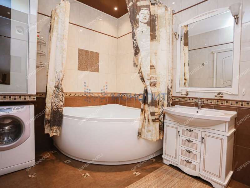 трёхкомнатная квартира на Студёной улице дом 68А