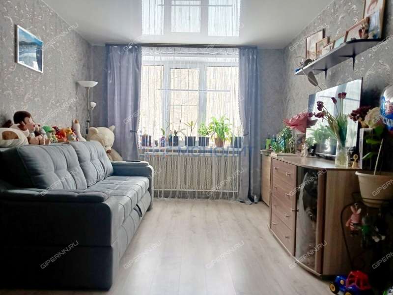 четырёхкомнатная квартира на проспекте Бусыгина дом 50