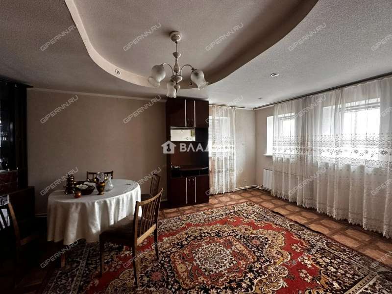 дом на улице Зеленкина село Безводное