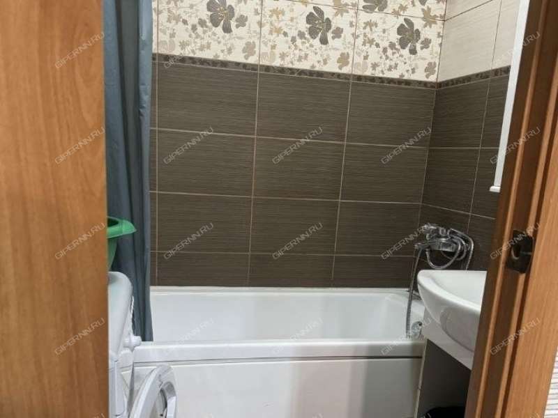 однокомнатная квартира на бульваре 60-летия Октября дом 25 к2