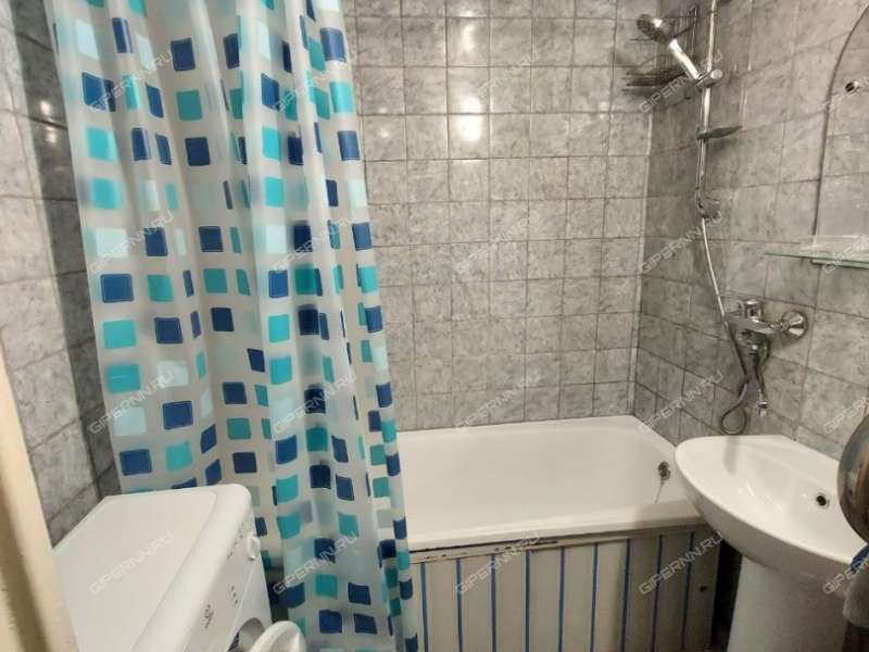 двухкомнатная квартира на улице Красных Зорь дом 18