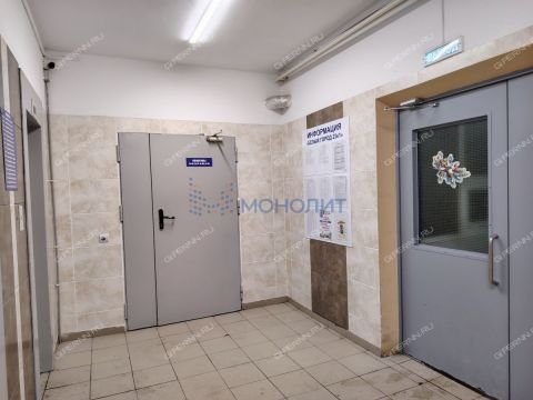 1-komnatnaya-b-r-60-letiya-oktyabrya-d-23-k1 фото