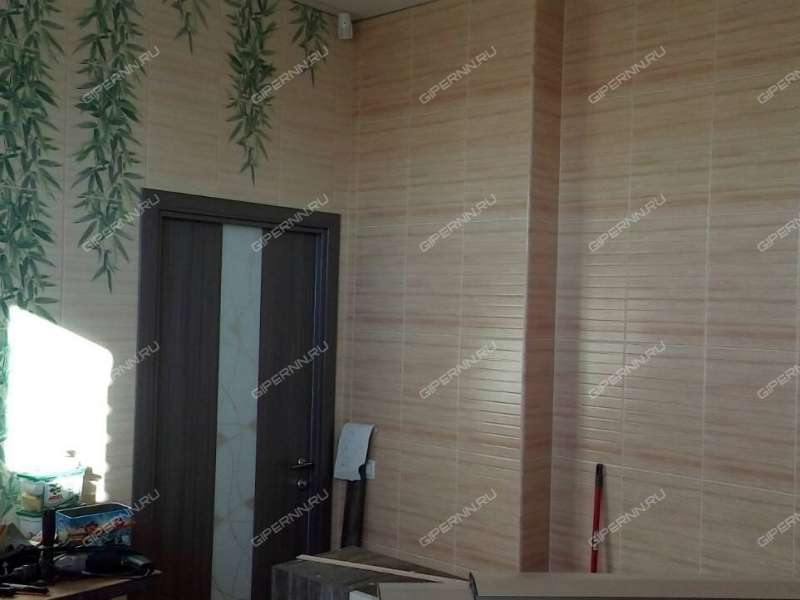 помещение под торговую площадь на улице Коммуны