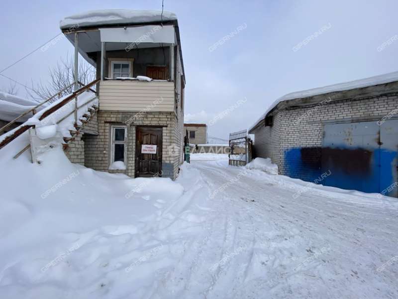 здание под офис, торговую площадь на улице Юлиуса Фучика
