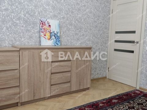 4-komnatnaya-ul-romantikov-d-1 фото