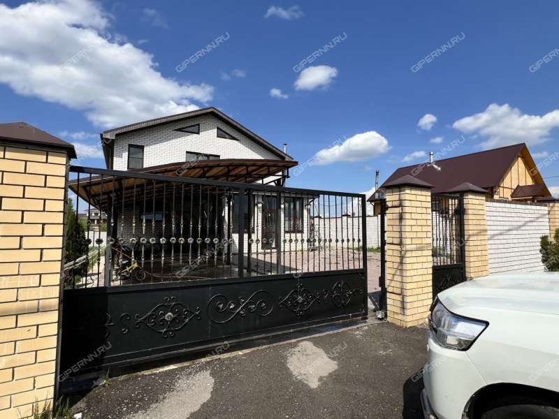 дом на улице Околица деревня Бурцево