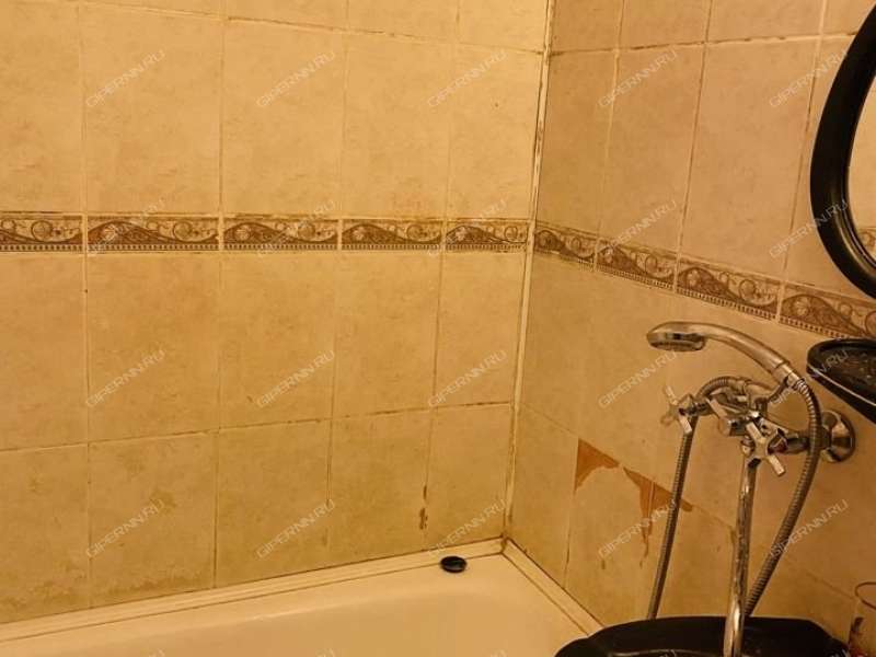 четырёхкомнатная квартира на Южном шоссе дом 21а