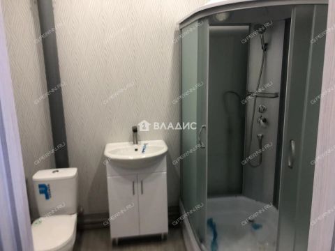 dom-poselok-pamyat-parizhskoy-kommuny-gorodskoy-okrug-bor фото