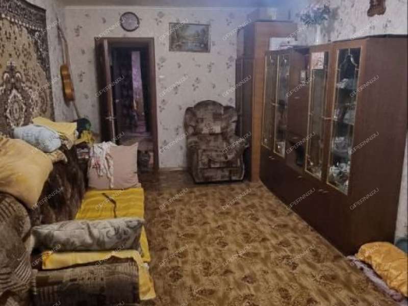 трёхкомнатная квартира на улице Ватутина дом 16а