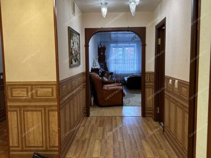 трёхкомнатная квартира на проспекте Гагарина дом 109