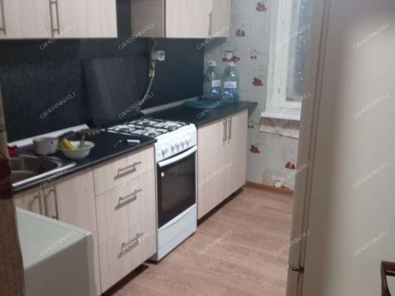 двухкомнатная квартира на улице Строкина дом 10