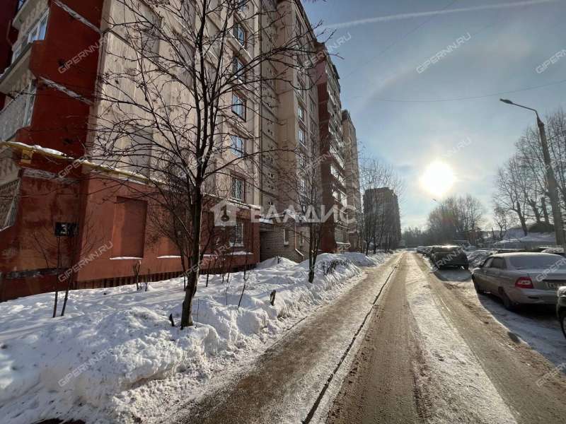 трёхкомнатная квартира на Красноуральской улице дом 3А