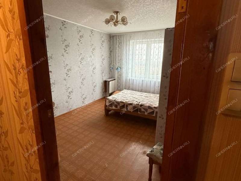 трёхкомнатная квартира на улице Политбойцов дом 8