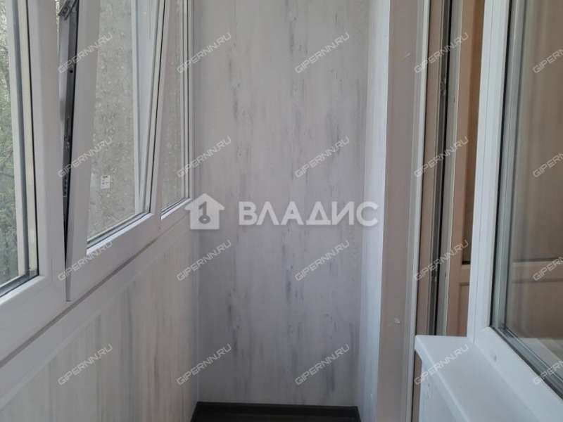 трёхкомнатная квартира на улице Коминтерна дом 16