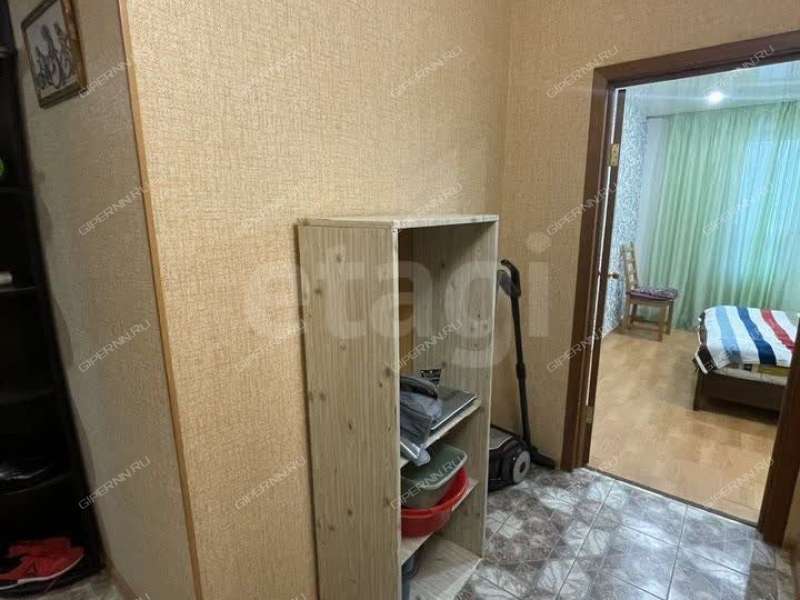 трёхкомнатная квартира на Днепропетровской улице дом 16