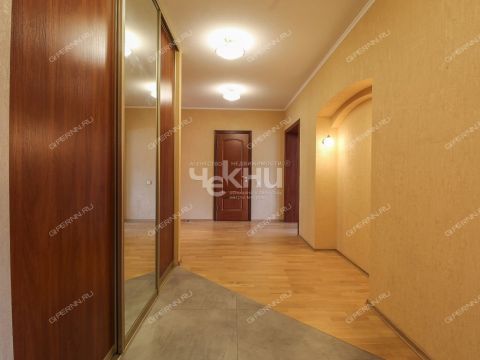 4-komnatnaya-ul-belinskogo-d-62 фото