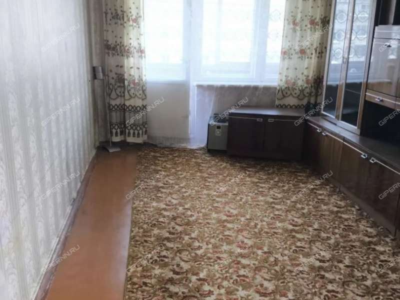трёхкомнатная квартира на улице Коминтерна дом 14