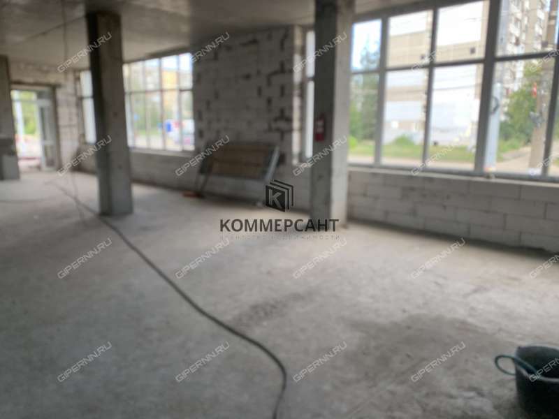 здание под офис, торговую площадь на Народной улице