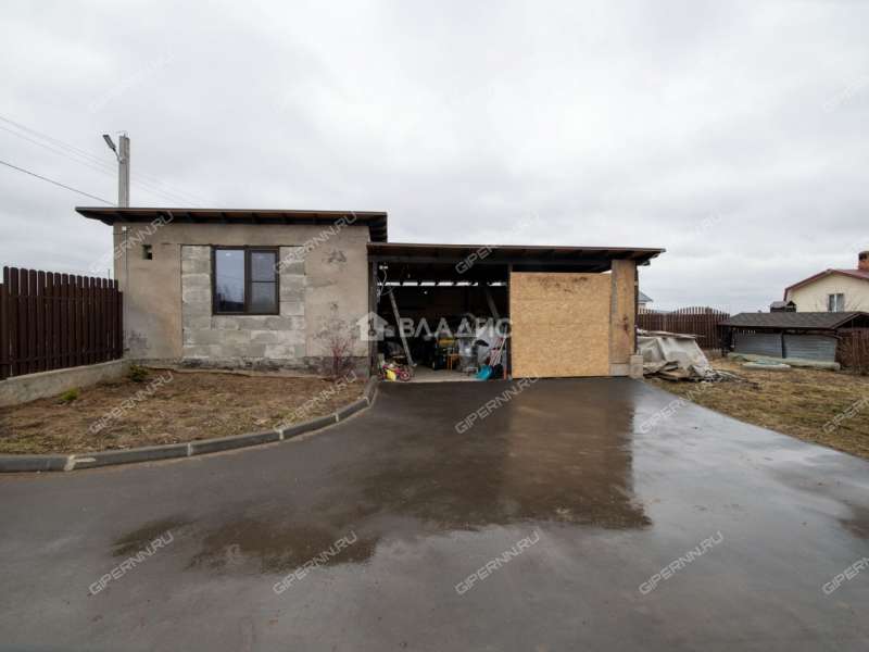 дом на улице Полевая деревня Карабатово