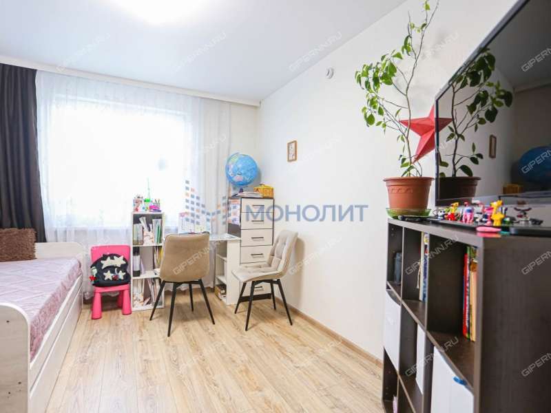 трёхкомнатная квартира на проспекте Героев Донбасса дом 1