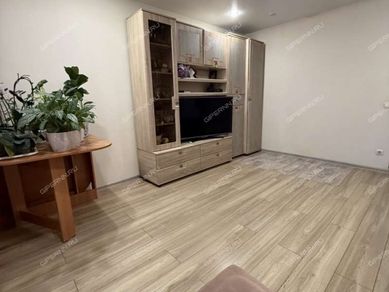 трёхкомнатная квартира на Школьной улице дом 28 посёлок Ждановский