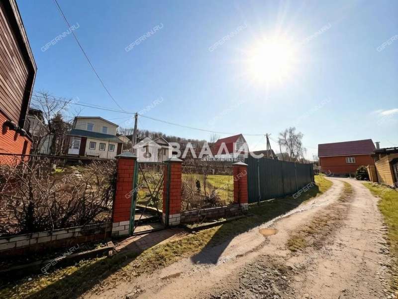 дом на улице Зеленкина село Безводное