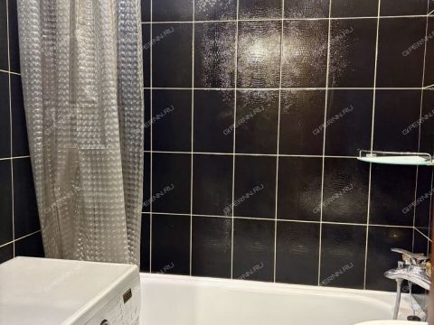 3-komnatnaya-ul-geroya-shnitnikova-d-8 фото