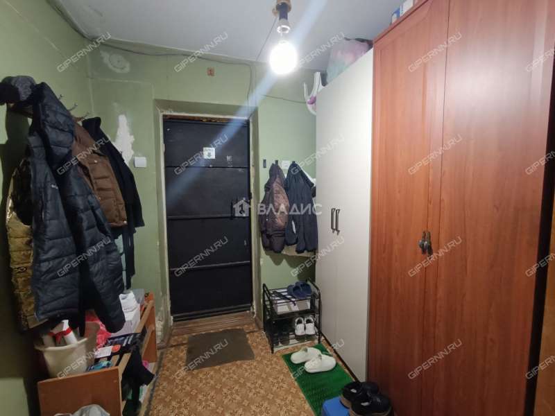комната в доме 42 на улице Бурденко