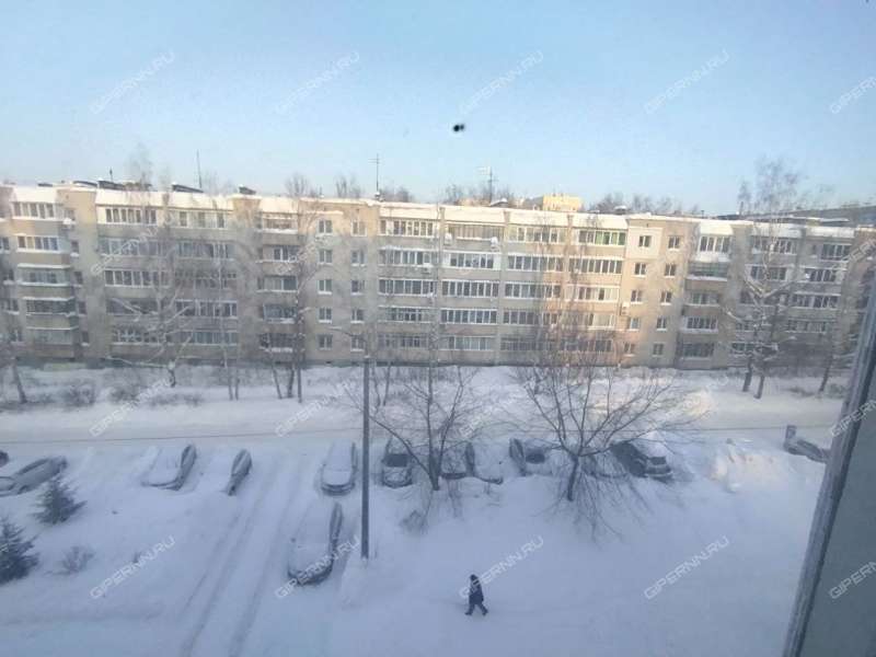 трёхкомнатная квартира в переулке Первостроителей дом 5 город Кстово