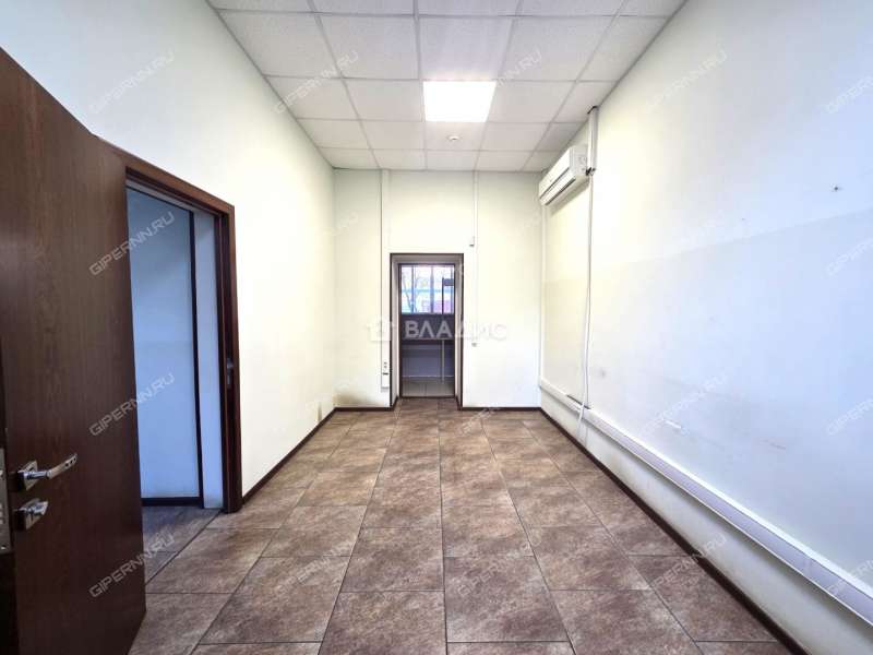 помещение под помещение свободного назначения на улице Юлиуса Фучика